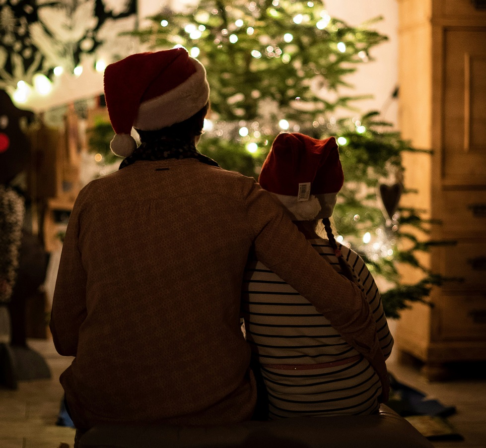 Krimidinner Weihnachten zuhause – mit der ganzen Familie spielen